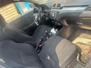 Suzuki Dzire 2023 Bleu