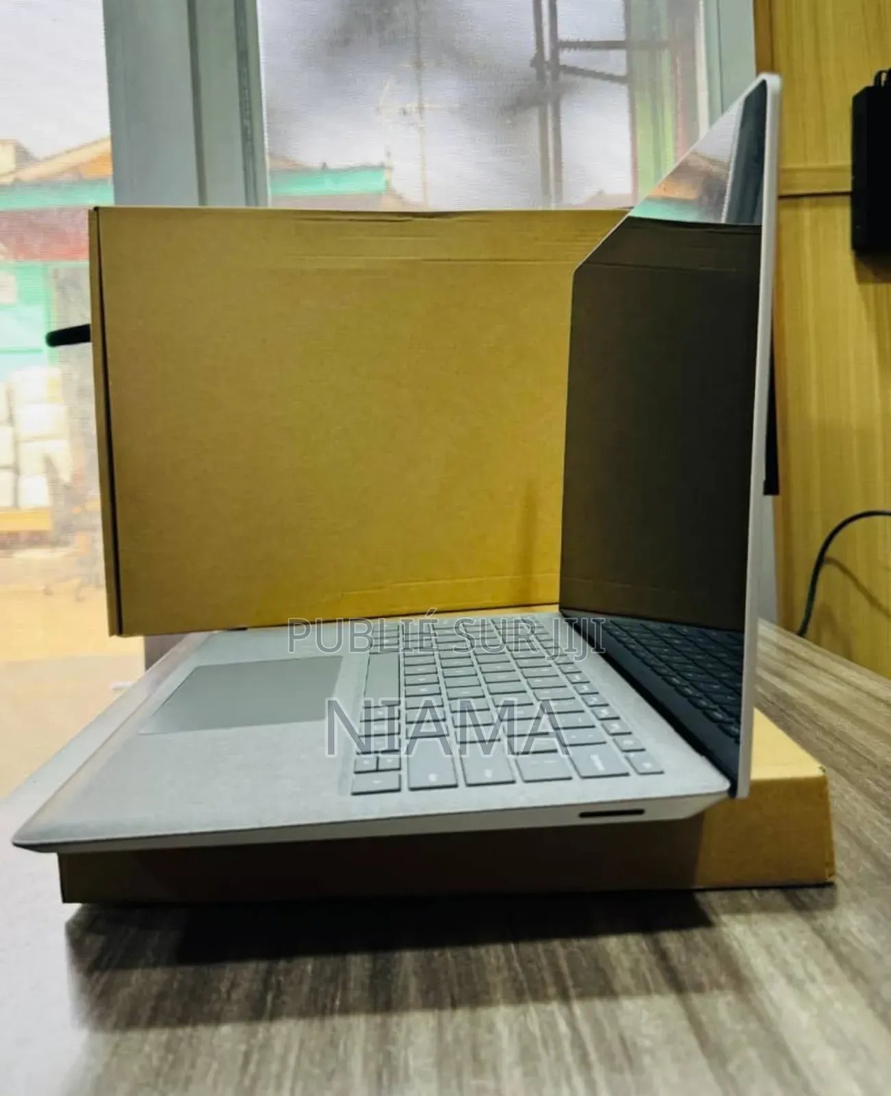 New Microsoft Surface Laptop 3 8GB Intel Core I5 SSD 256GB