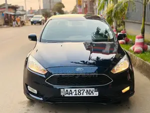 Ford Focus 2016 Bleu