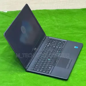 Nouveau Dell Latitude 5540 8GB Intel Core i3 HDD 500GB