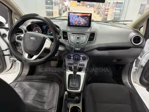 Ford Fiesta 2014 Blanc