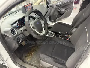 Ford Fiesta 2014 Blanc