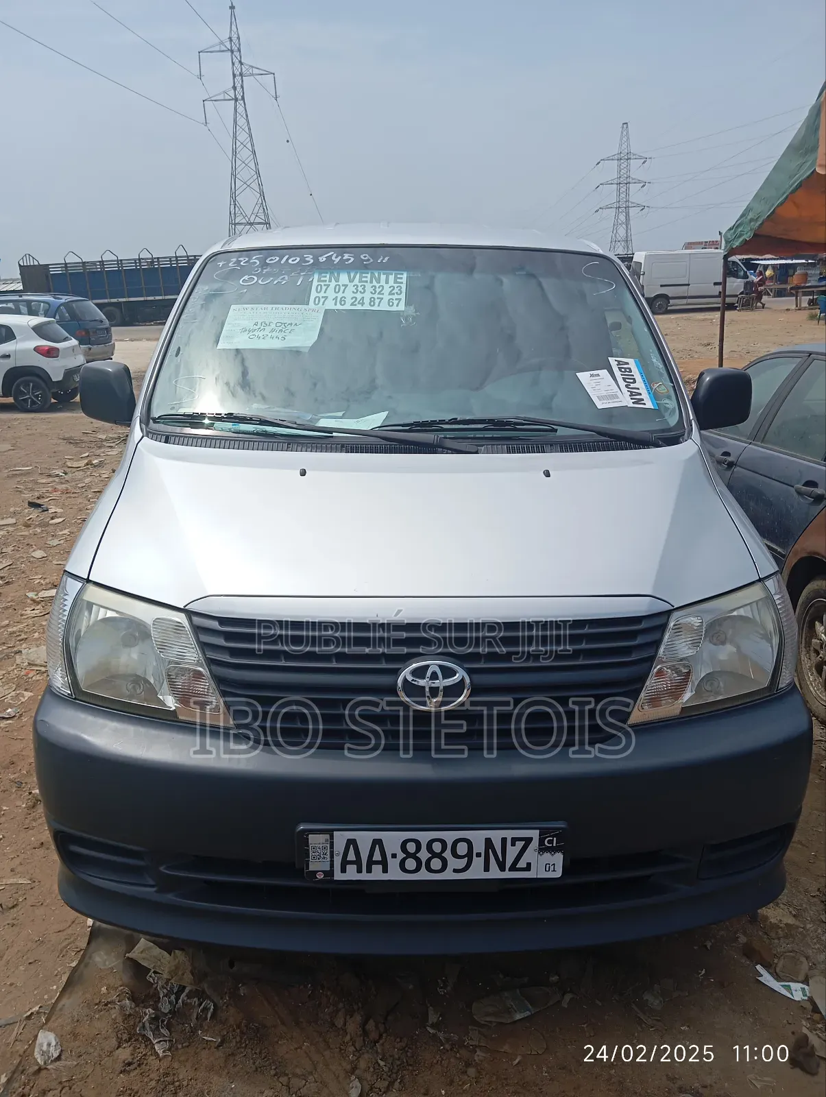 Toyota HiAce 2018 Gris