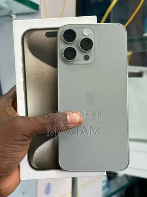 Photo - New Apple iPhone 15 Pro Max 256 GB Autre