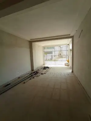 4chbre Villa dans Samuel Kouame, Cocody à Louer