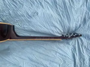 Guitare Électro Acoustique/Semi Électrique