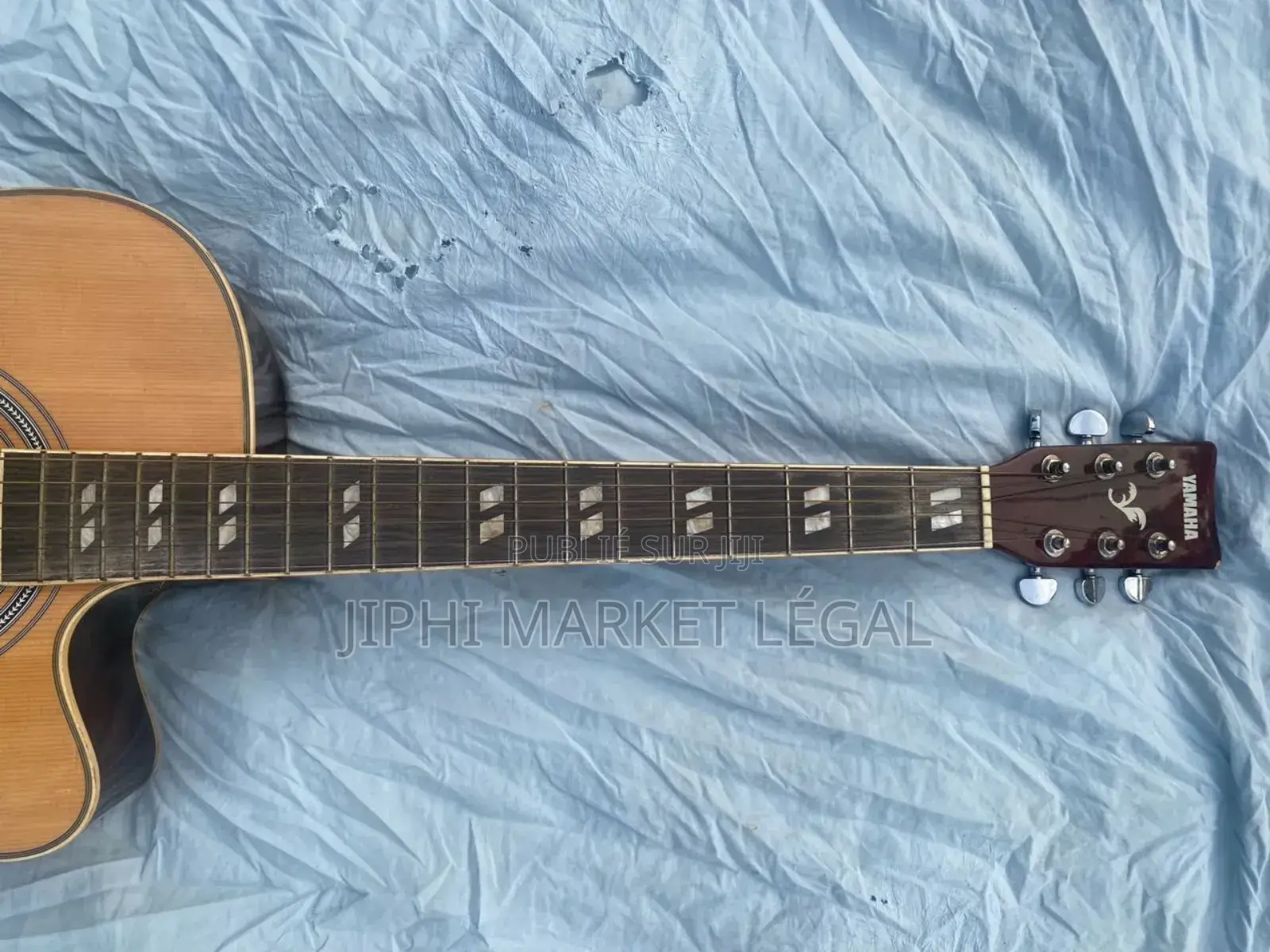 Guitare Électro Acoustique/Semi Électrique