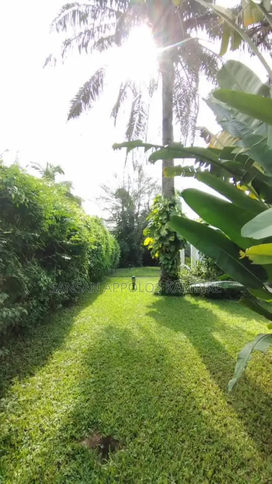 5chbre Villa dans Une Bonne Nouvelle, Cocody à Vendre