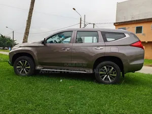 Mitsubishi Montero 3.0 3dr AWD 2016 Marron