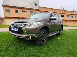 Mitsubishi Montero 3.0 3dr AWD 2016 Marron
