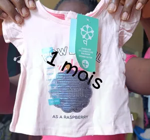 Photo - Vêtements Importés d'Europe