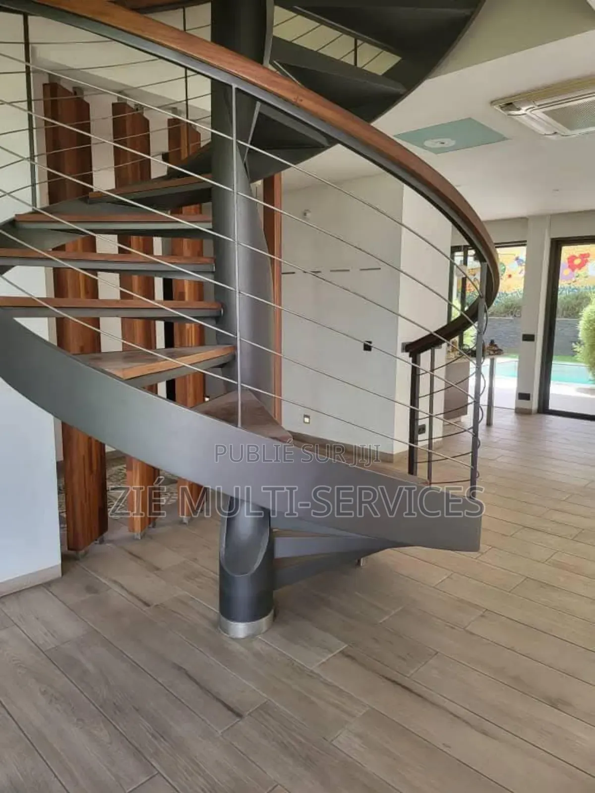 Furnished 8chbre Villa dans Zié Multi-Service, Cocody à Vendre