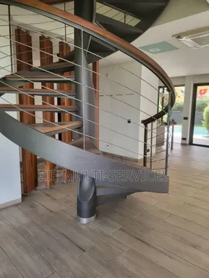 Furnished 8chbre Villa dans Zié Multi-Service, Cocody à Vendre