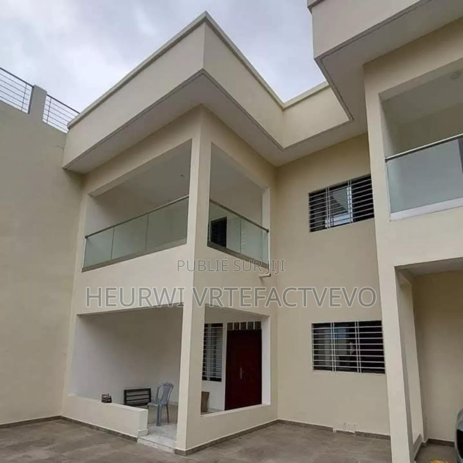 5chbre Duplex dans Cocody à Vendre