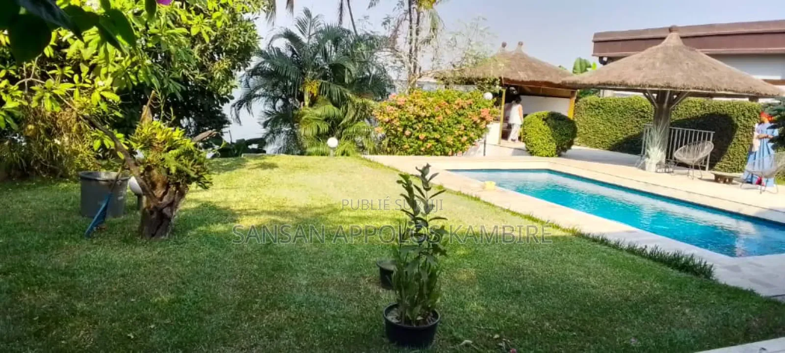 3chbre Appartement dans Magnifique, Cocody à Louer