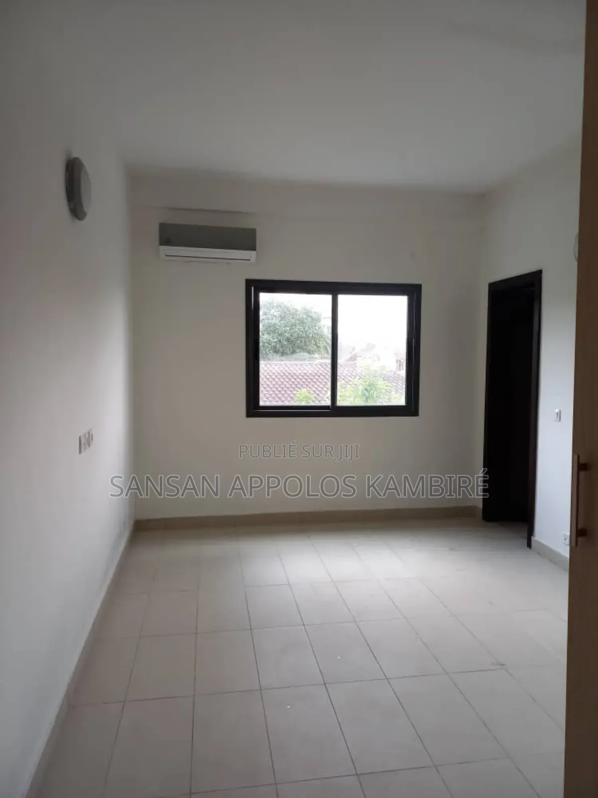 3chbre Appartement dans Magnifique, Cocody à Louer