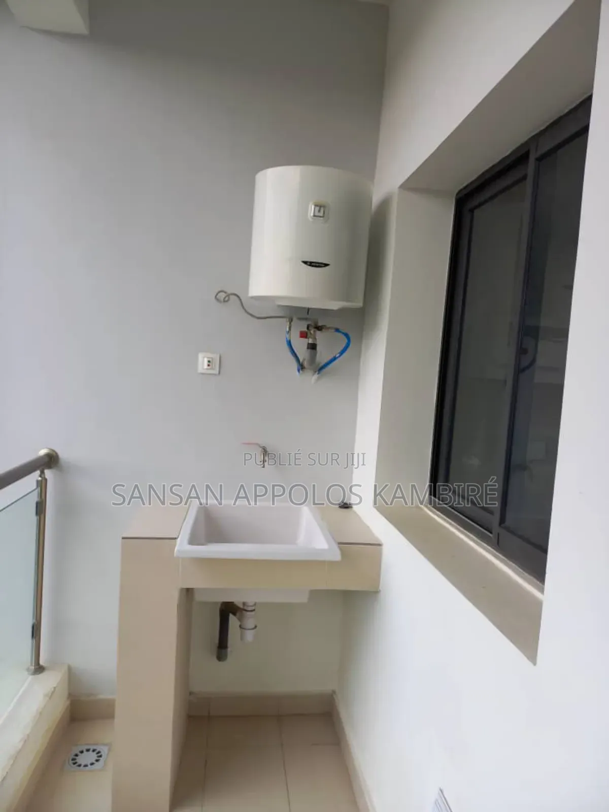 3chbre Appartement dans Magnifique, Cocody à Louer