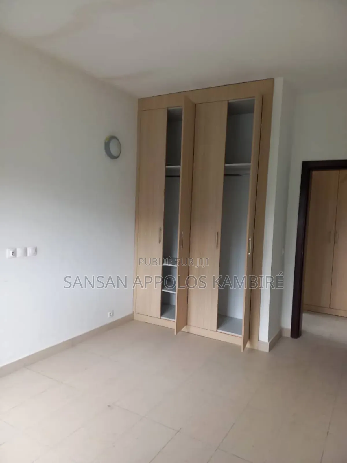 3chbre Appartement dans Magnifique, Cocody à Louer