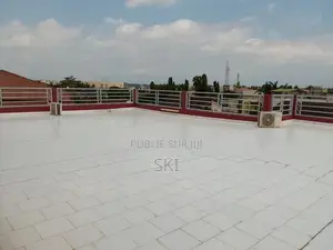 6chbre Villa dans Samuel Kouame, Cocody à Louer