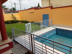 6chbre Villa dans Samuel Kouame, Cocody à Louer