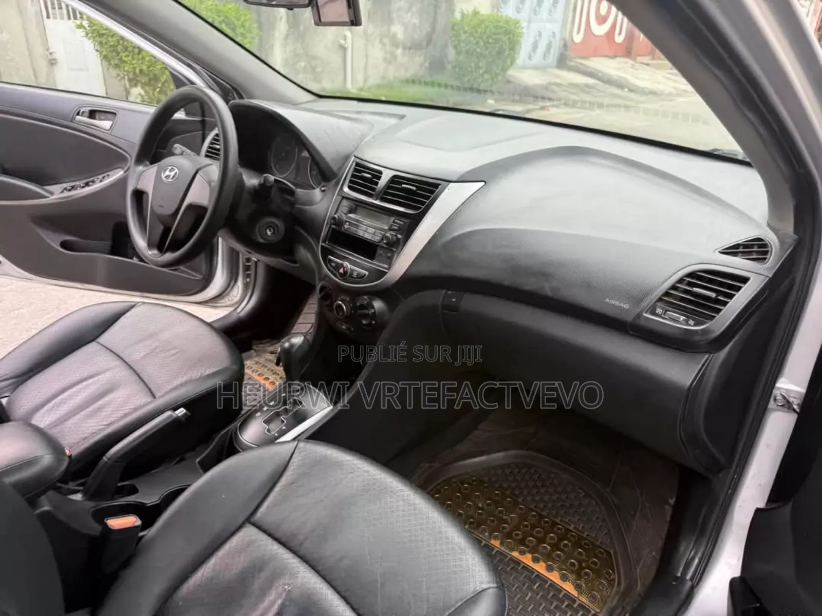 Hyundai Accent SE Sedan 2017 Ivoire