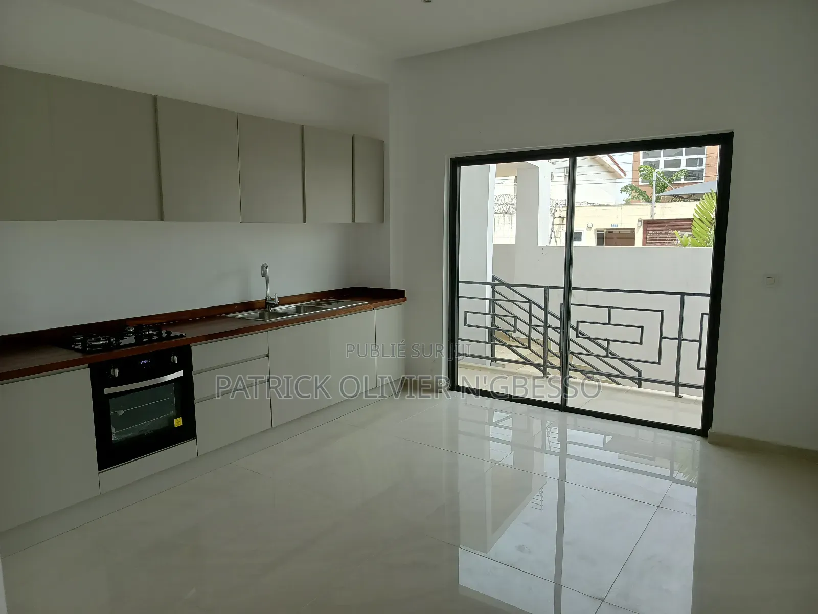 4chbre Appartement dans Phoenix Tc Immo, Cocody à Louer