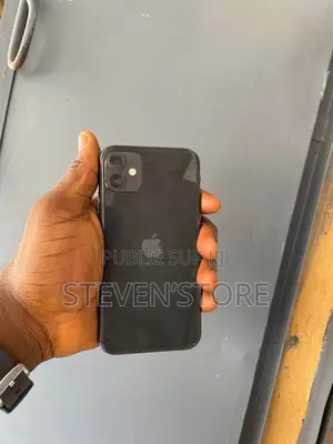 Photo - Apple iPhone 11 64 GB Noir