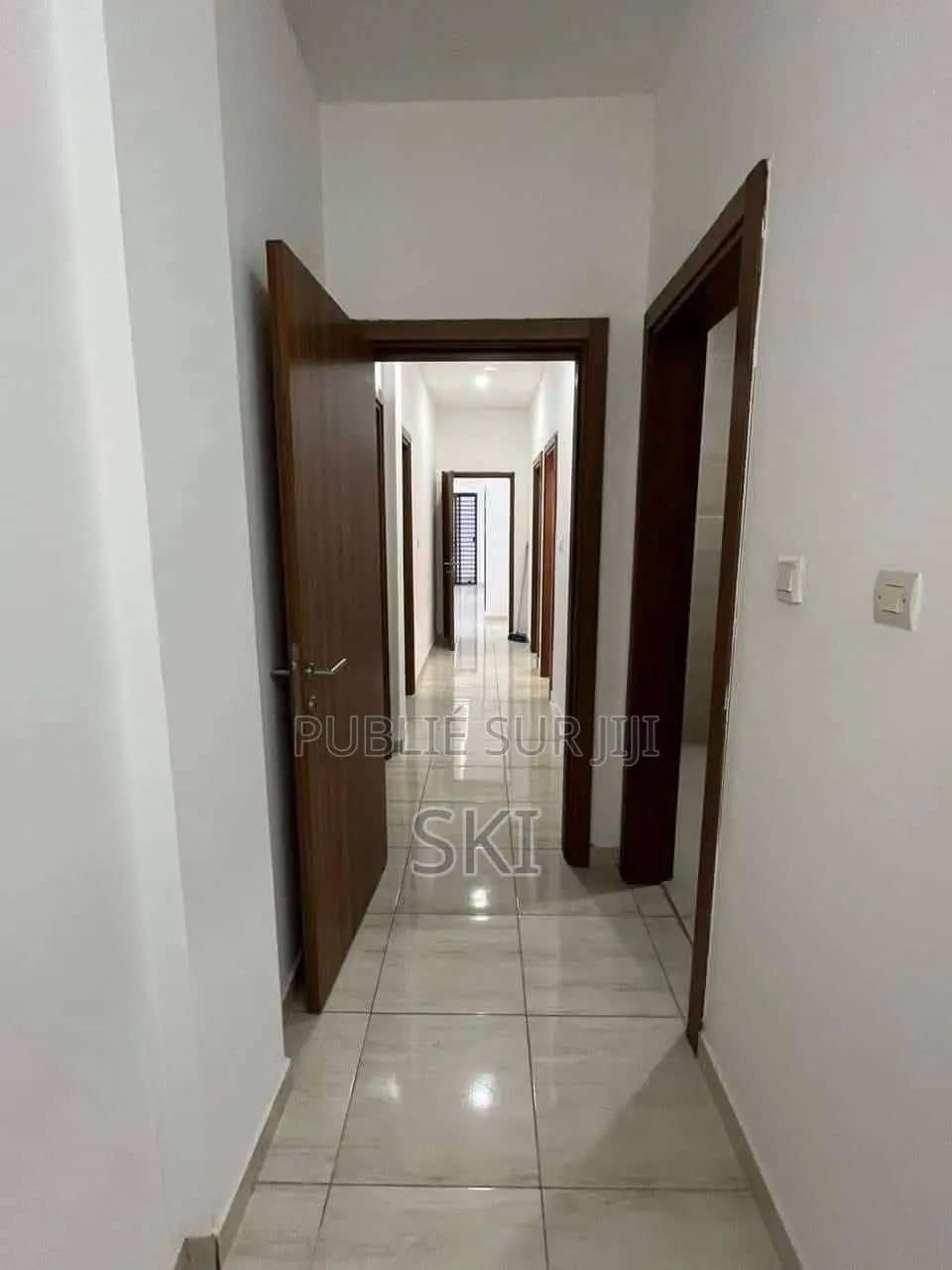 3chbre Appartement dans Samuel Kouame, Deux Plateaux à Louer