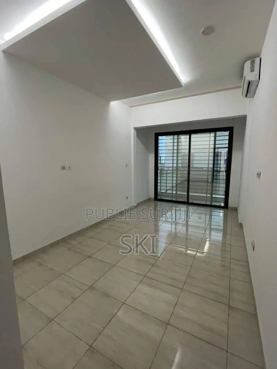 3chbre Appartement dans Samuel Kouame, Deux Plateaux à Louer