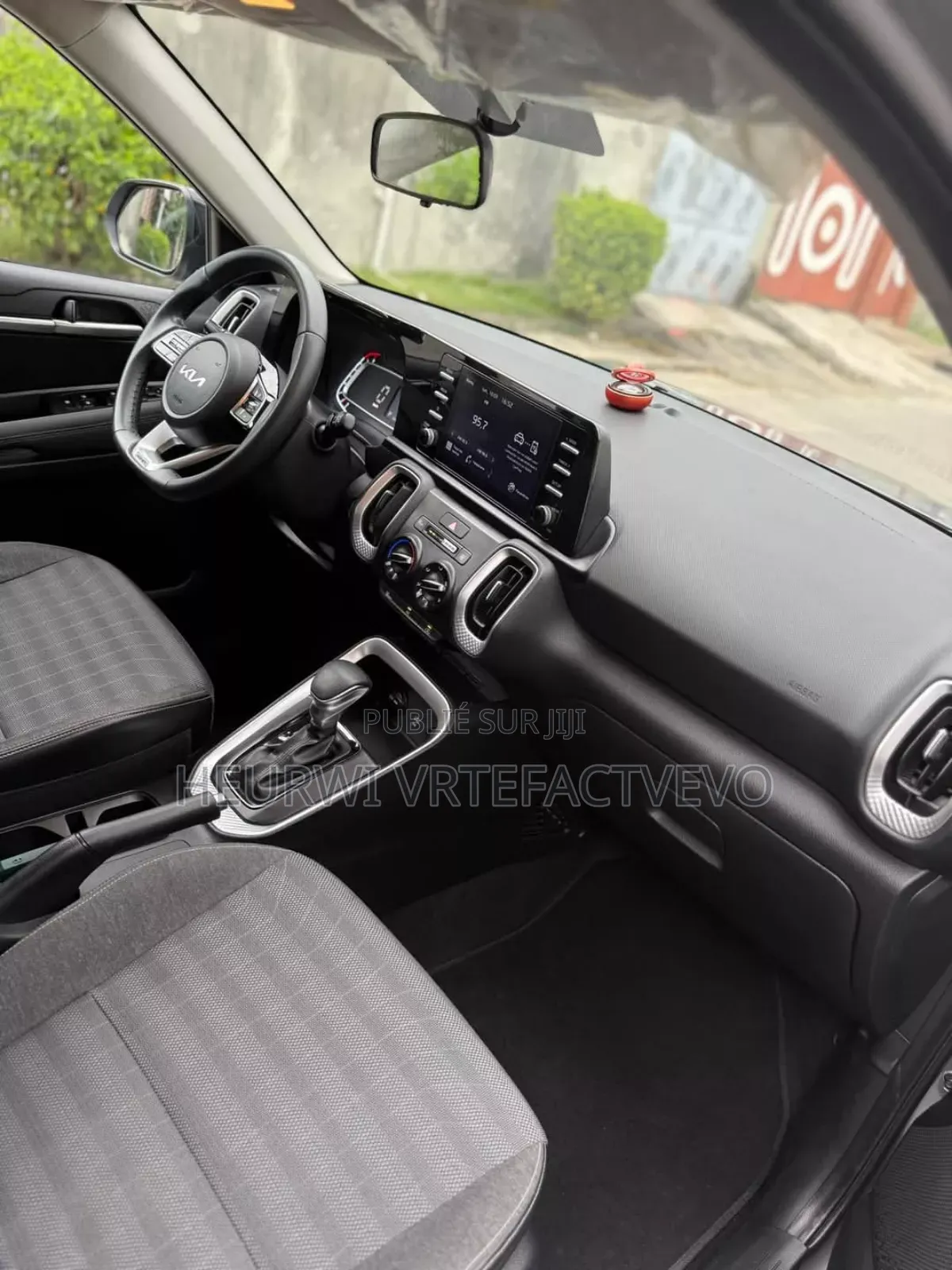 New Kia Sedona 2023 Gris