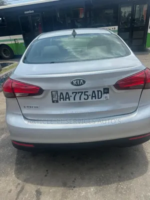 Kia Forte EX Sedan 2018 Gris