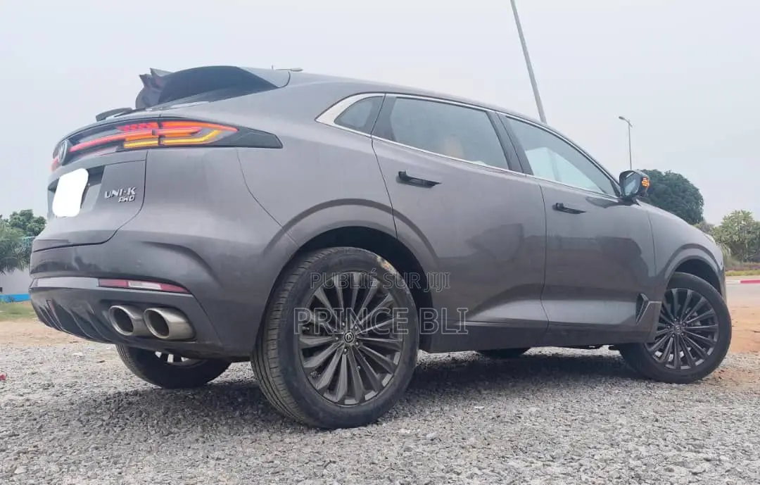 Changan UNI-T 2023 Gris