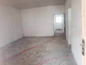 3chbre Duplex dans Building House, Cocody à Vendre