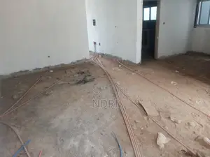 3chbre Duplex dans Building House, Cocody à Vendre