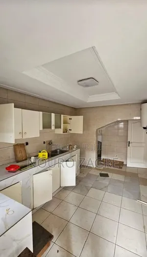 4chbre Duplex dans Zagré Nouro, Cocody à Vendre