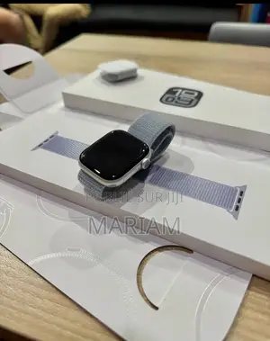 Offre Spéciale : Apple Watch S10 42mm Quasi Neuf Importé