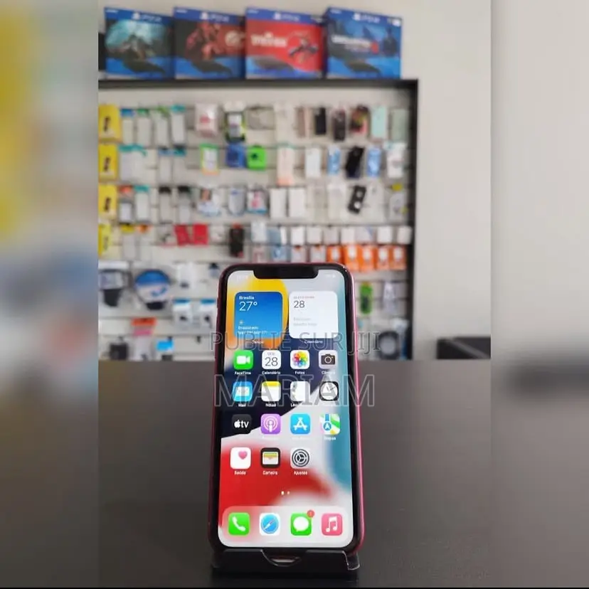 New Apple iPhone 11 64 GB Rouge