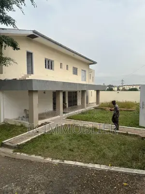 10chbre Villa dans Cocody à Louer