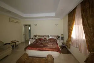 10chbre Villa dans Cocody à Louer