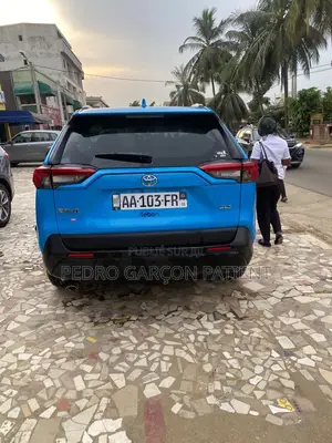 Toyota RAV4 2020 Bleu