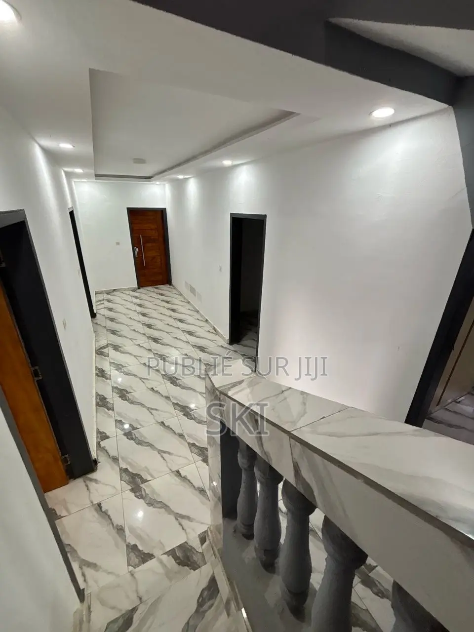 5chbre Villa dans Samuel Kouame, Cocody à Louer
