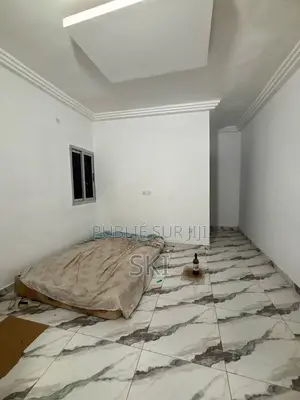 5chbre Villa dans Samuel Kouame, Cocody à Louer