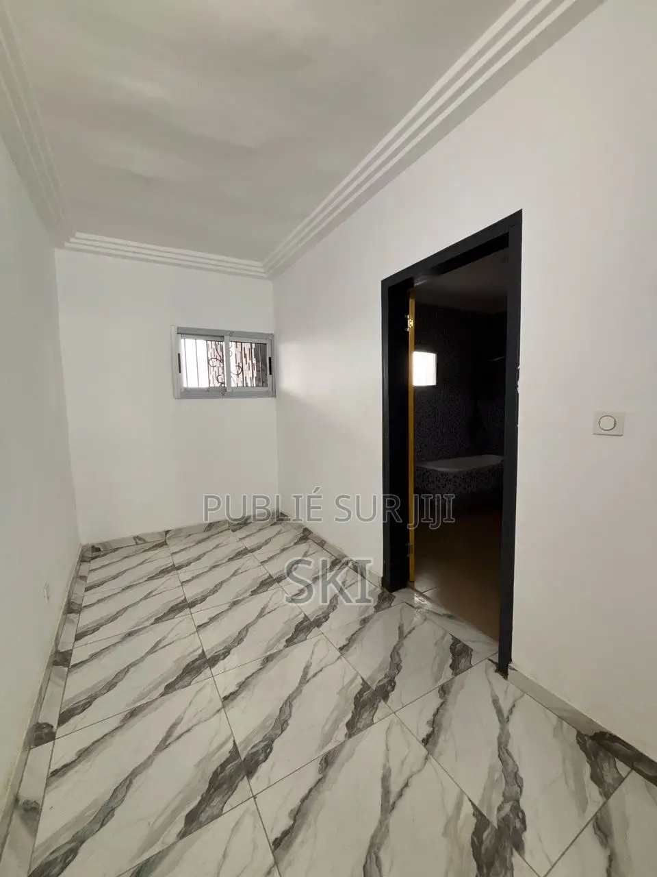 5chbre Villa dans Samuel Kouame, Cocody à Louer