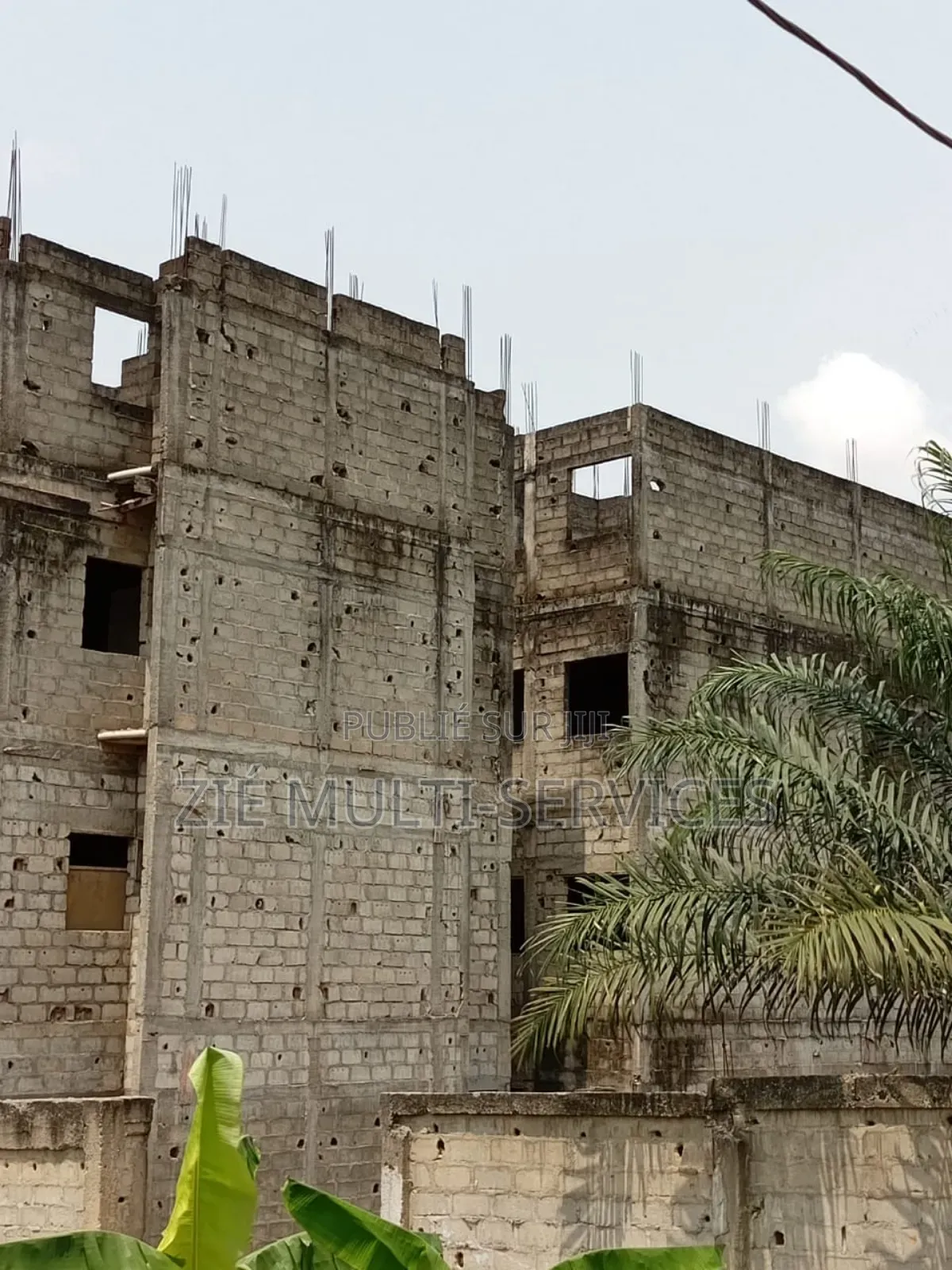 11chbre Maison dans Zié Multi-Service, Cocody à Vendre