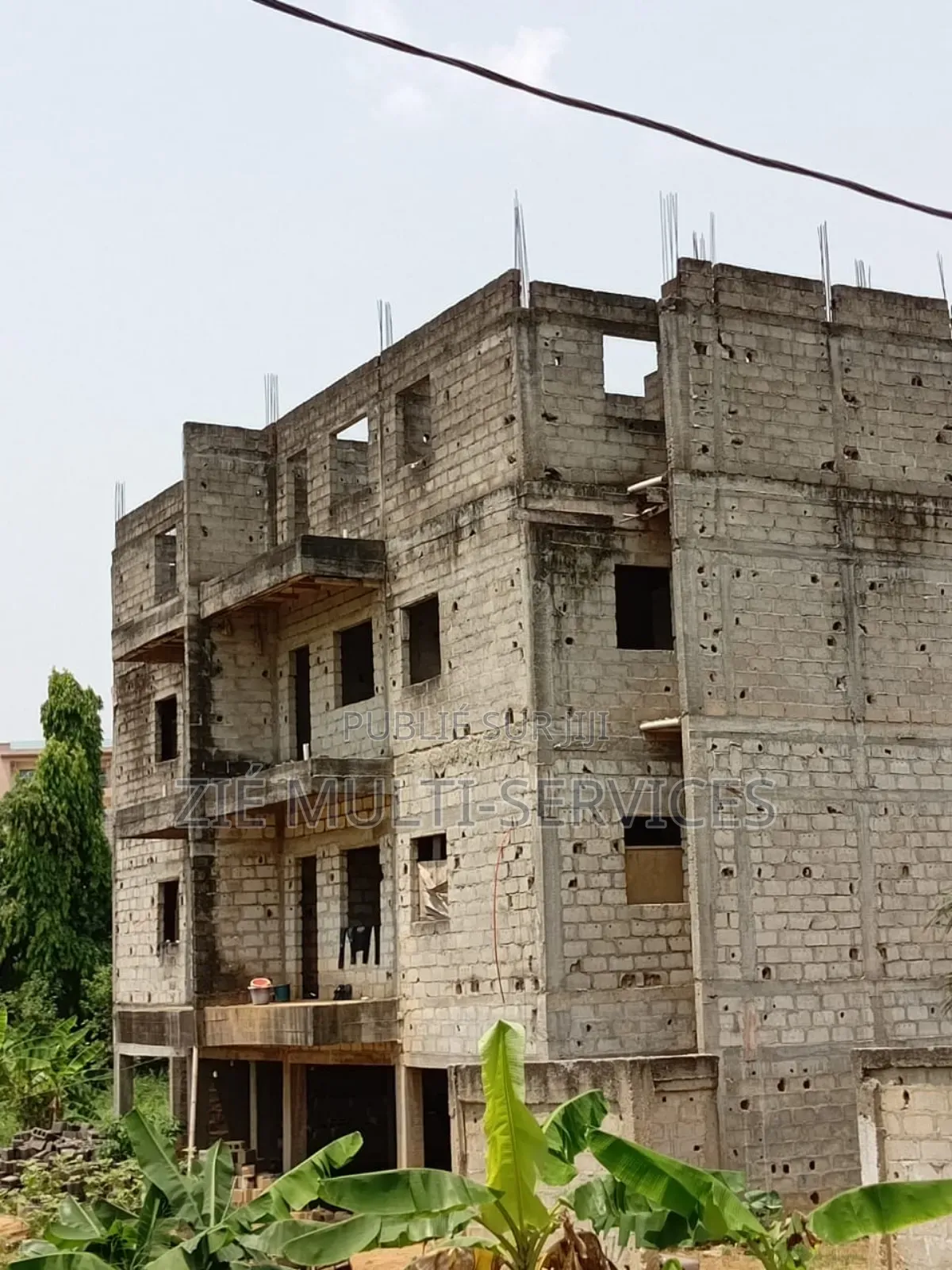 11chbre Maison dans Zié Multi-Service, Cocody à Vendre