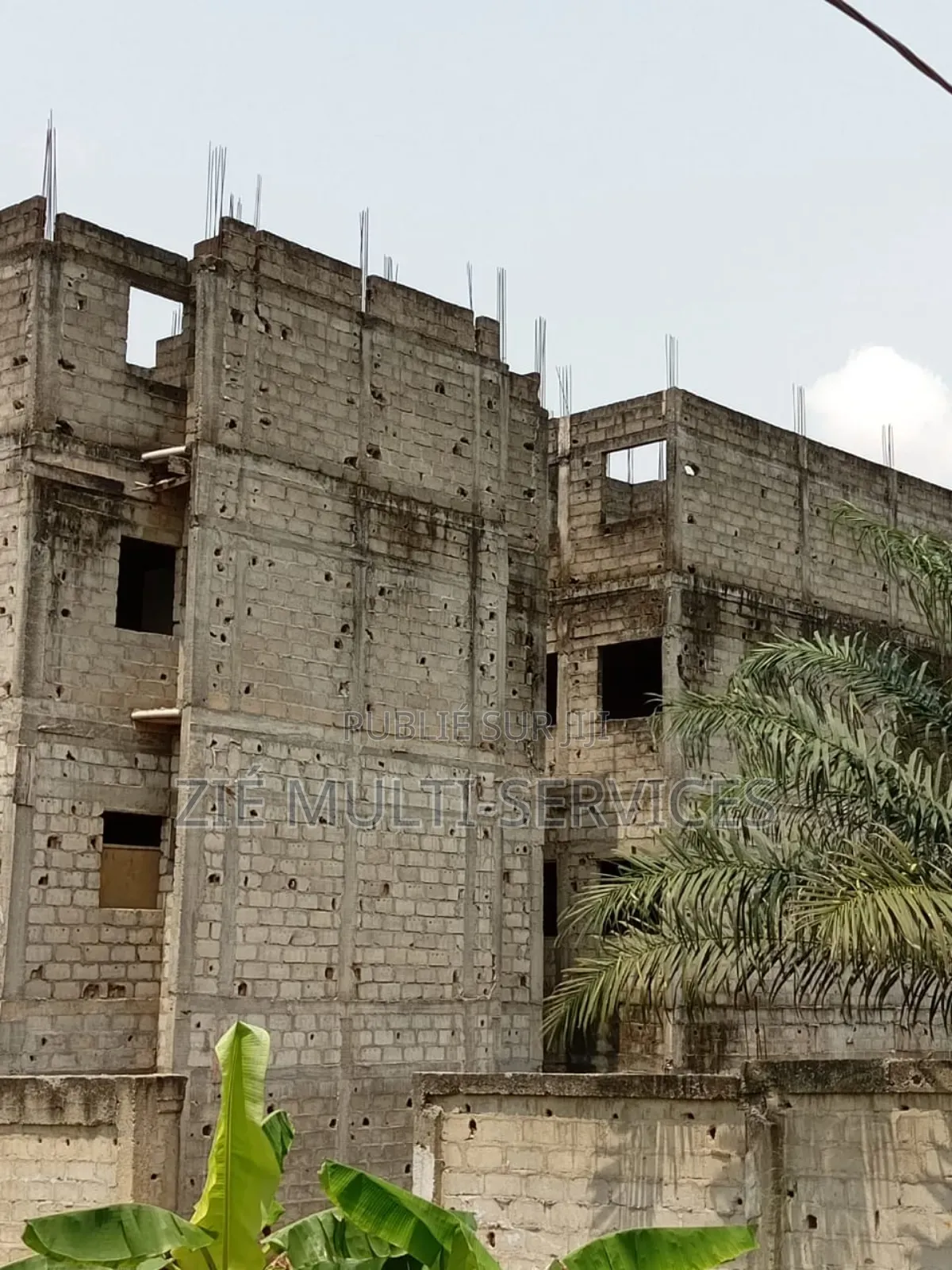 11chbre Maison dans Zié Multi-Service, Cocody à Vendre