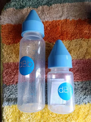 Biberon en Verre Et en Plastique