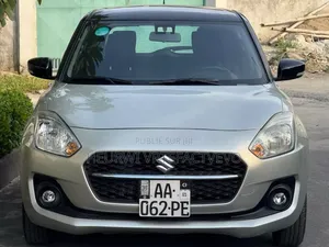 Photo - Suzuki Swift RS 2024 Gris