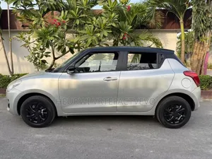 Suzuki Swift RS 2024 Gris