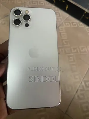 Photo - Apple iPhone 12 Pro 128 GB Blanc